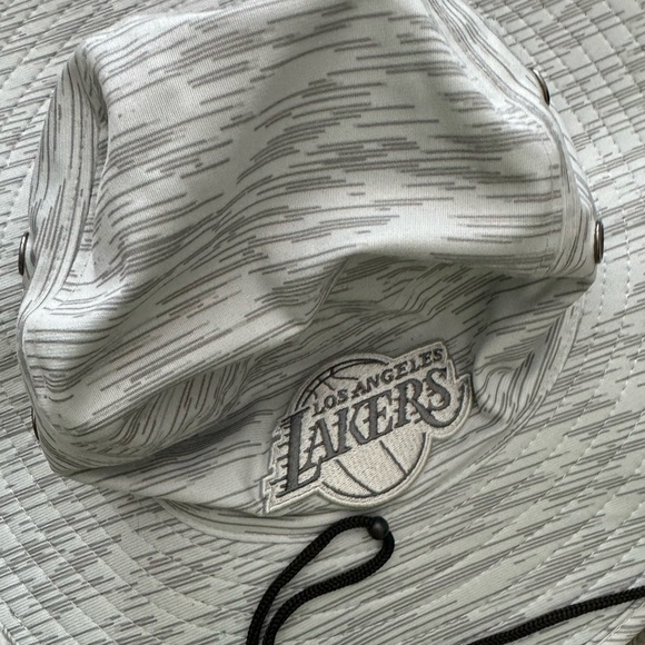 (NWT) LOS ANGELES LAKERS (SOFT) BUCKET HAT. Official NBA MERCHANDISE! (NWT) - Picture 4 of 15